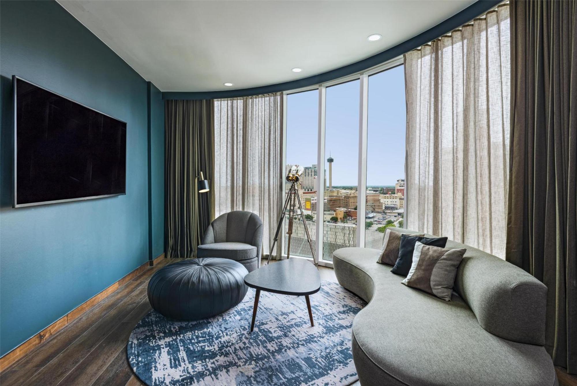 Hotel Thompson - Riverwalk, By Hyatt 5*