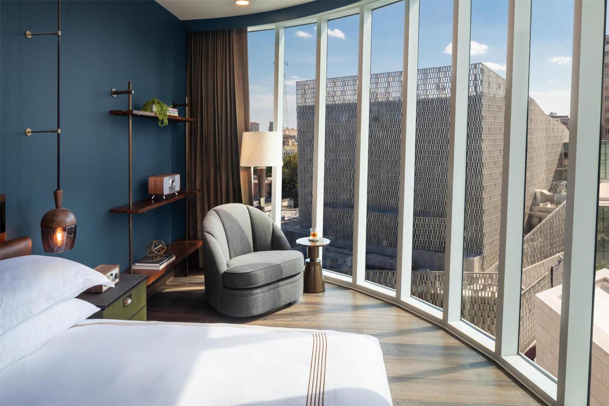 Thompson - Riverwalk, By Hyatt San Antonio