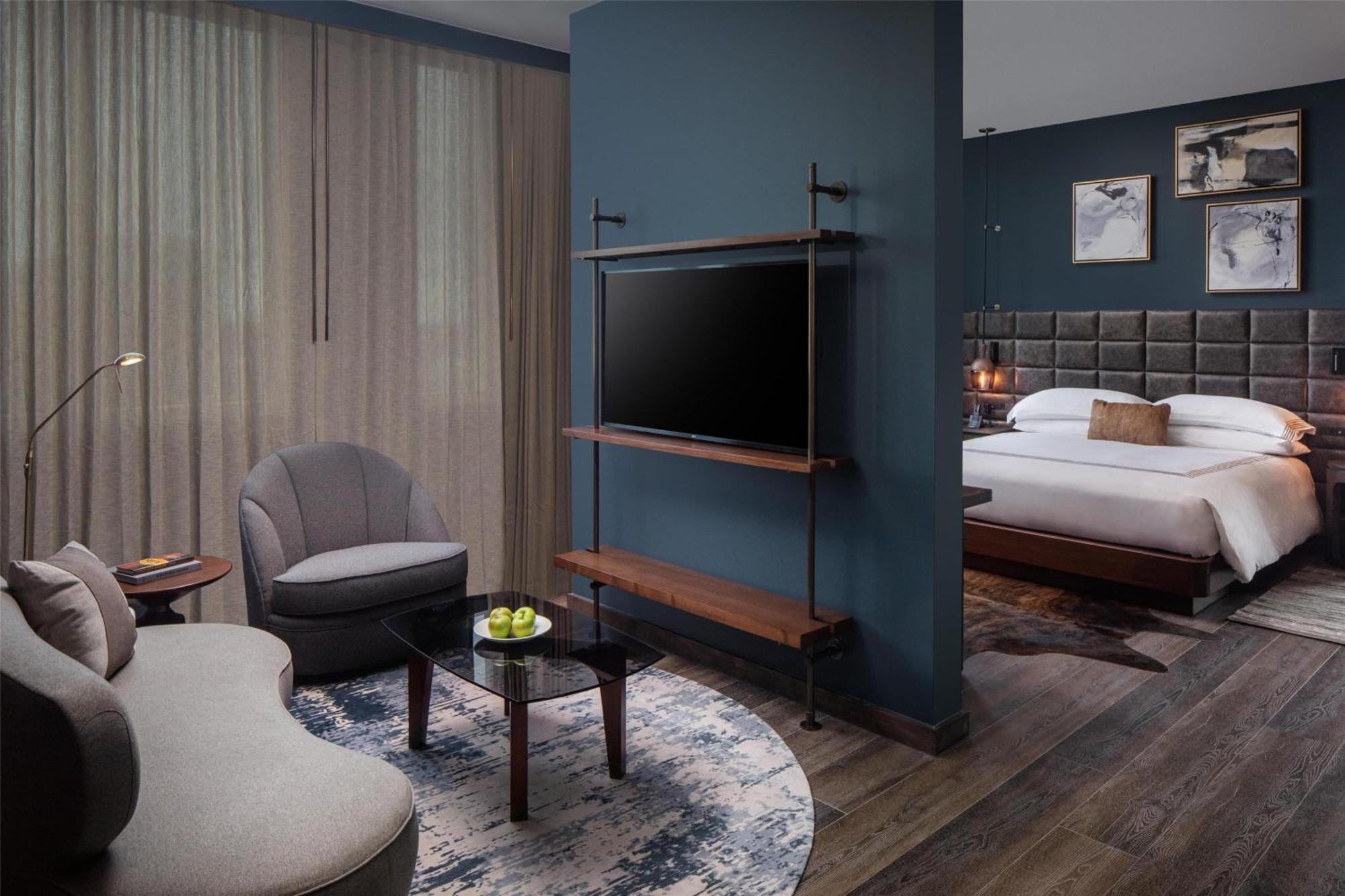 Thompson - Riverwalk, By Hyatt Hotel 5*